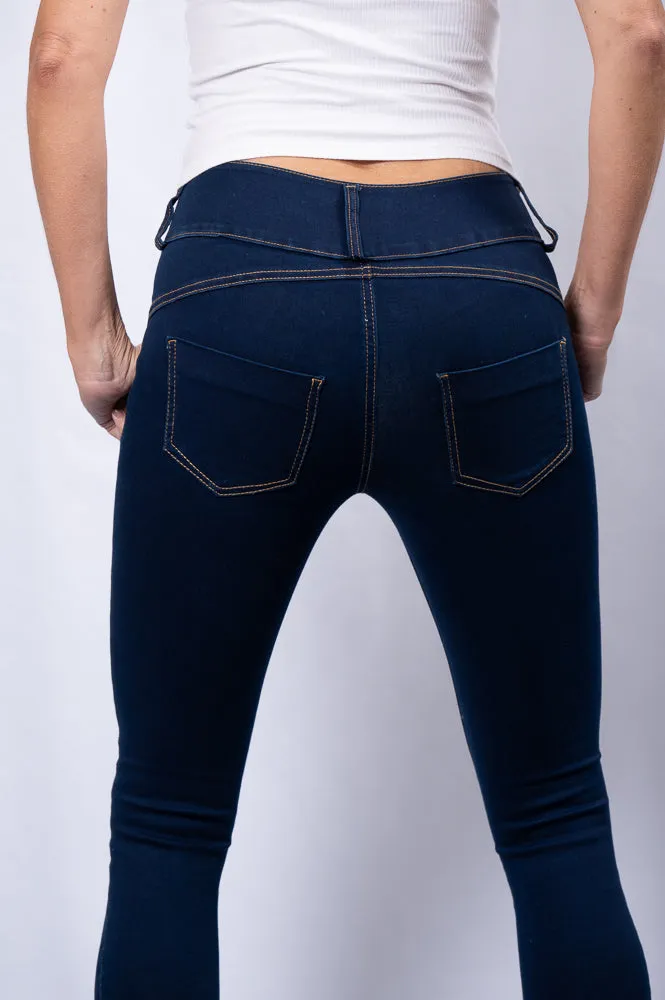 3 BUTTONS JEANS WITH BROWN STITCHING