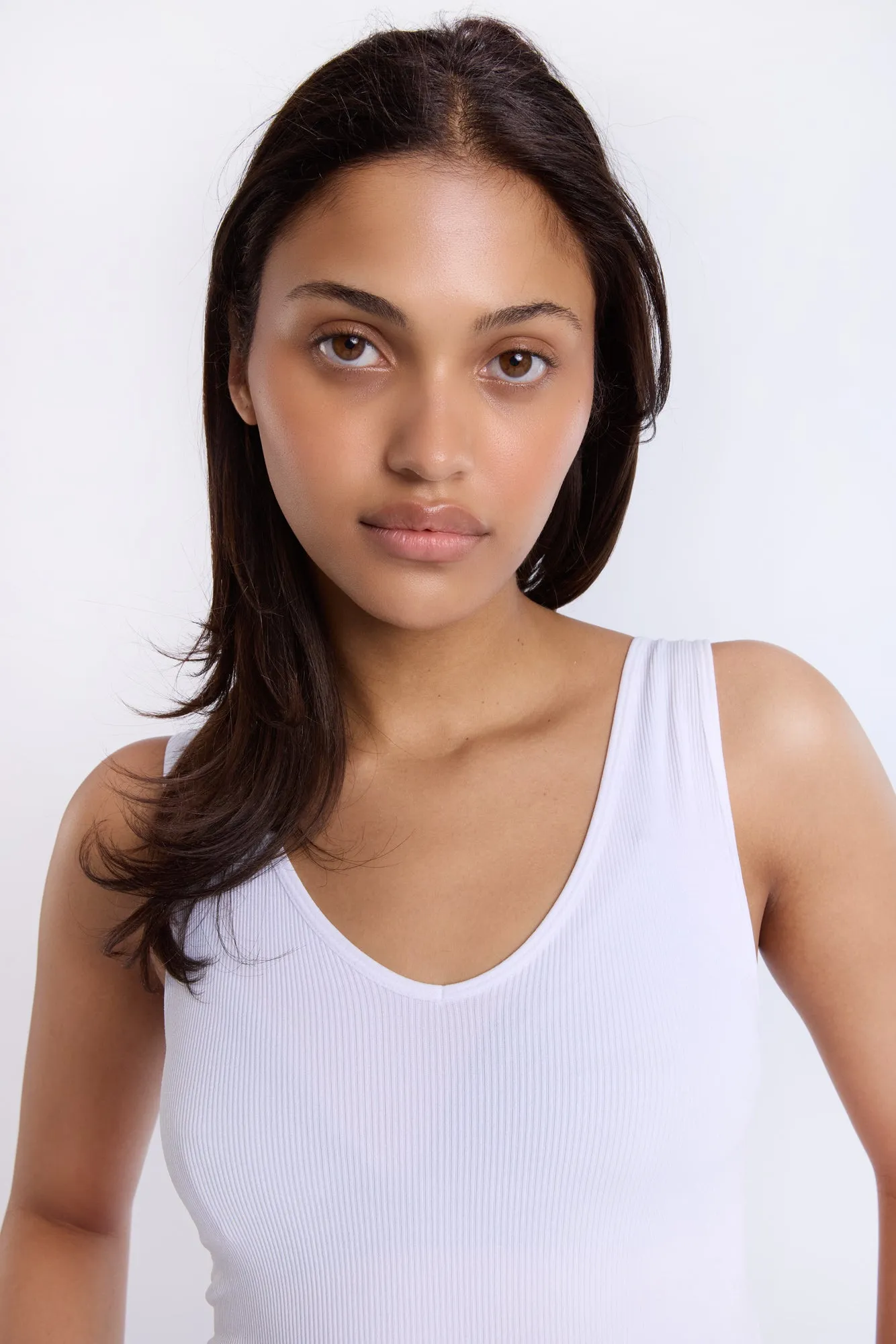 AERO Seamless Ribbed Knit V-Neck Tank Top