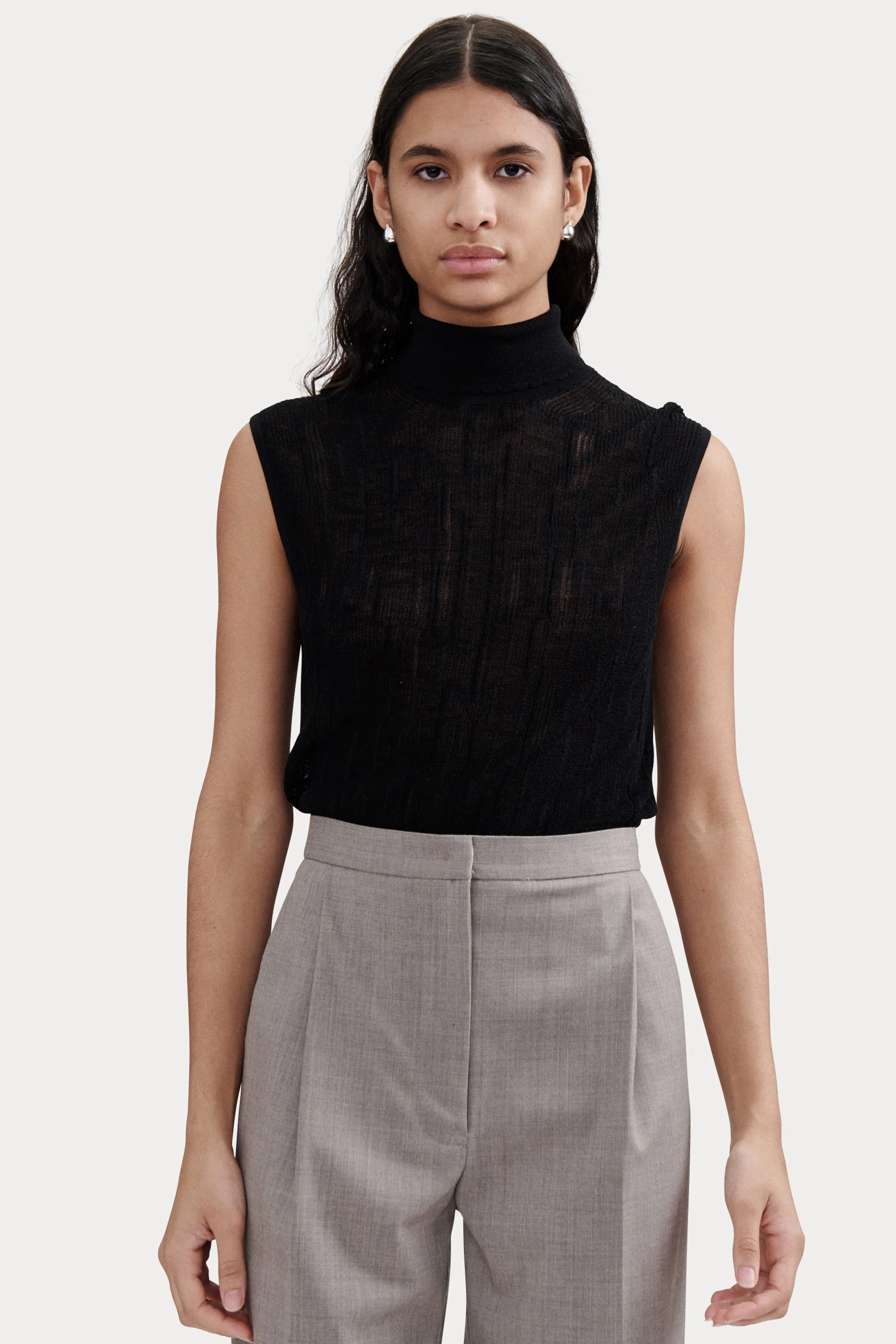 Alba Pant