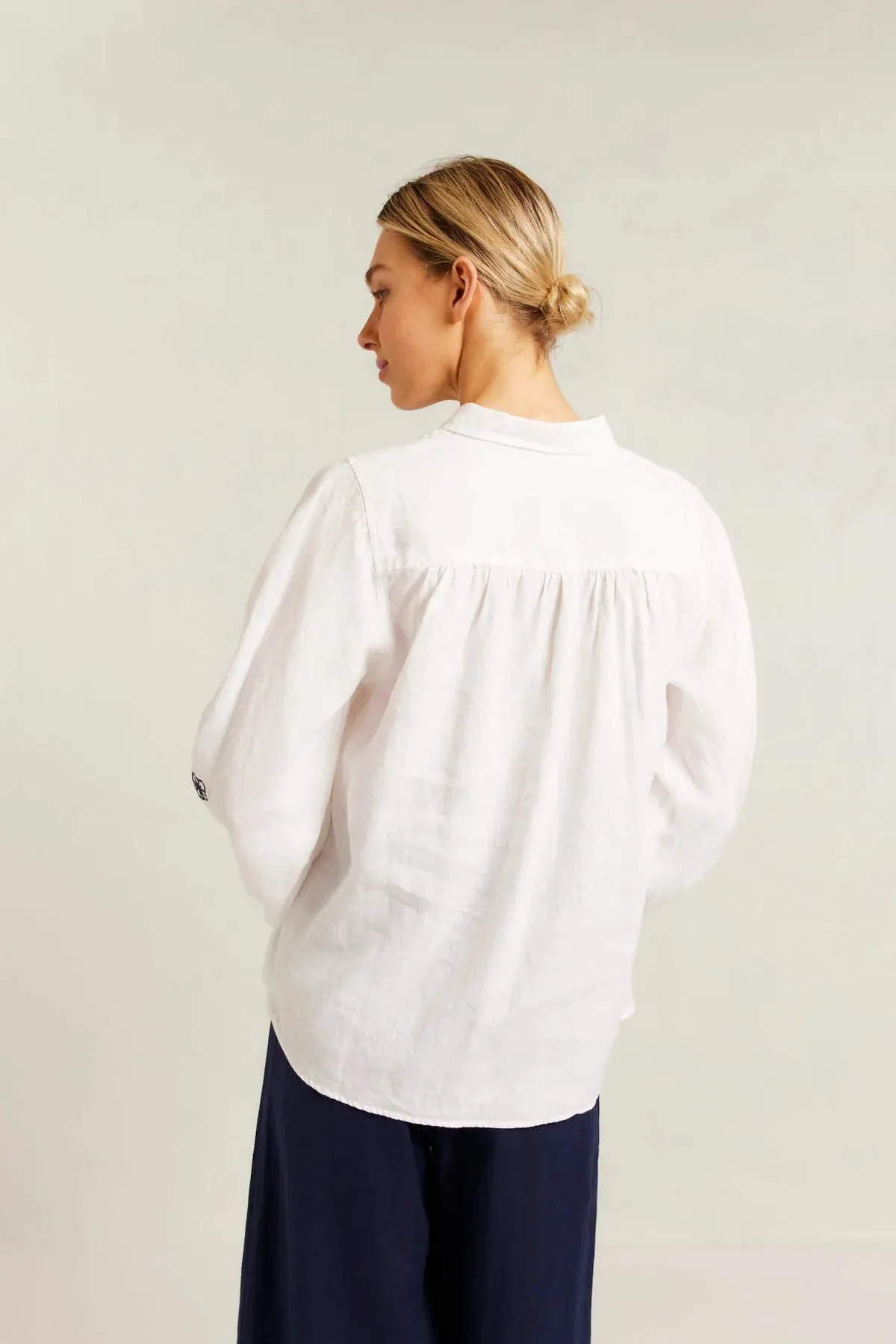 Alessandra - Calla Shirt - White/Navy