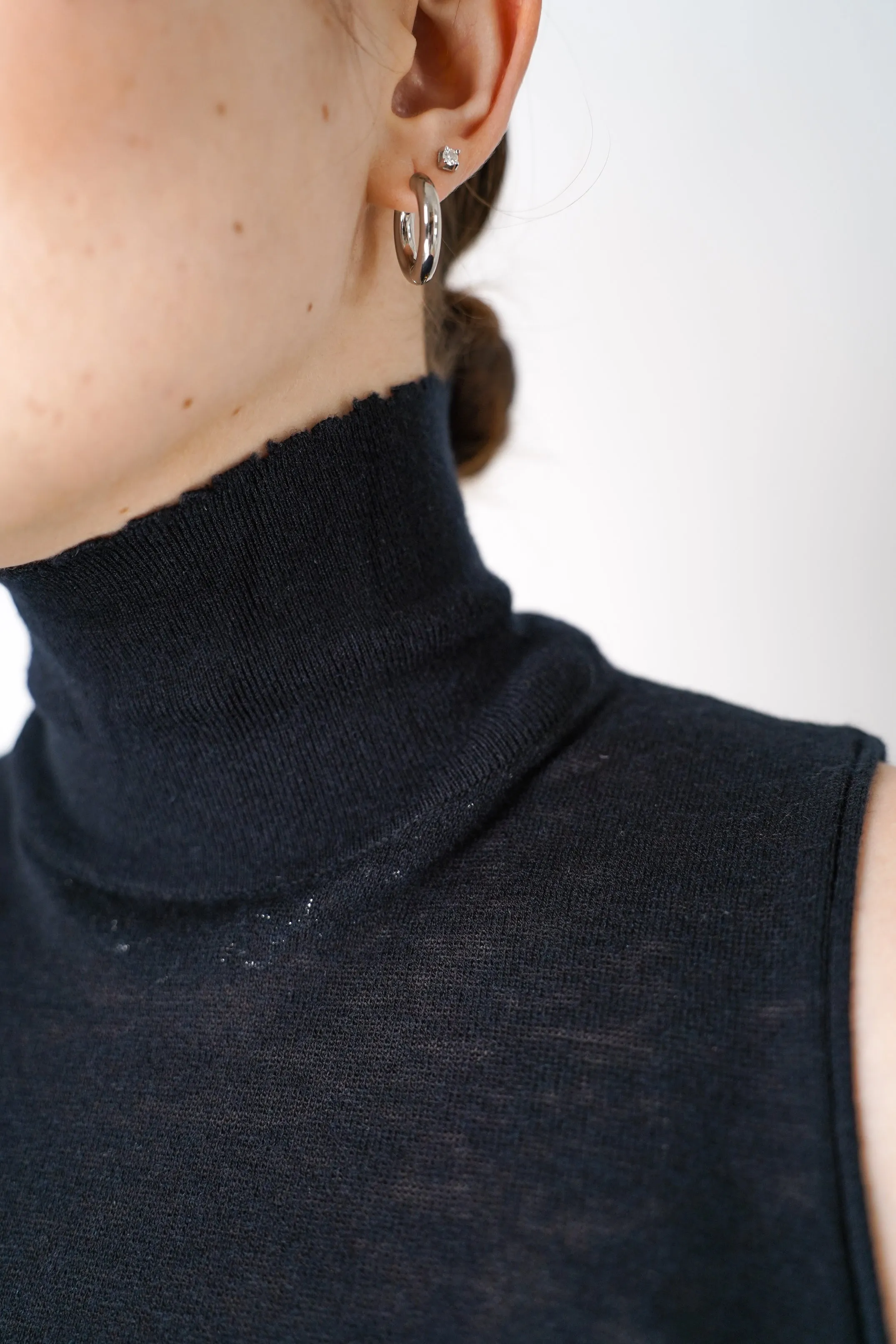 Dorothee Schumacher Knitted Wool Cashmere Sleeveless Turtleneck in Black