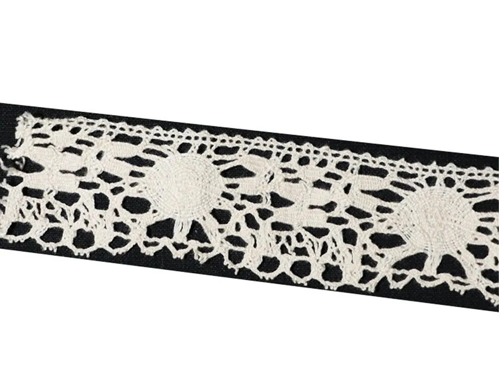 Dyeable Greige Design 559 Cotton Laces