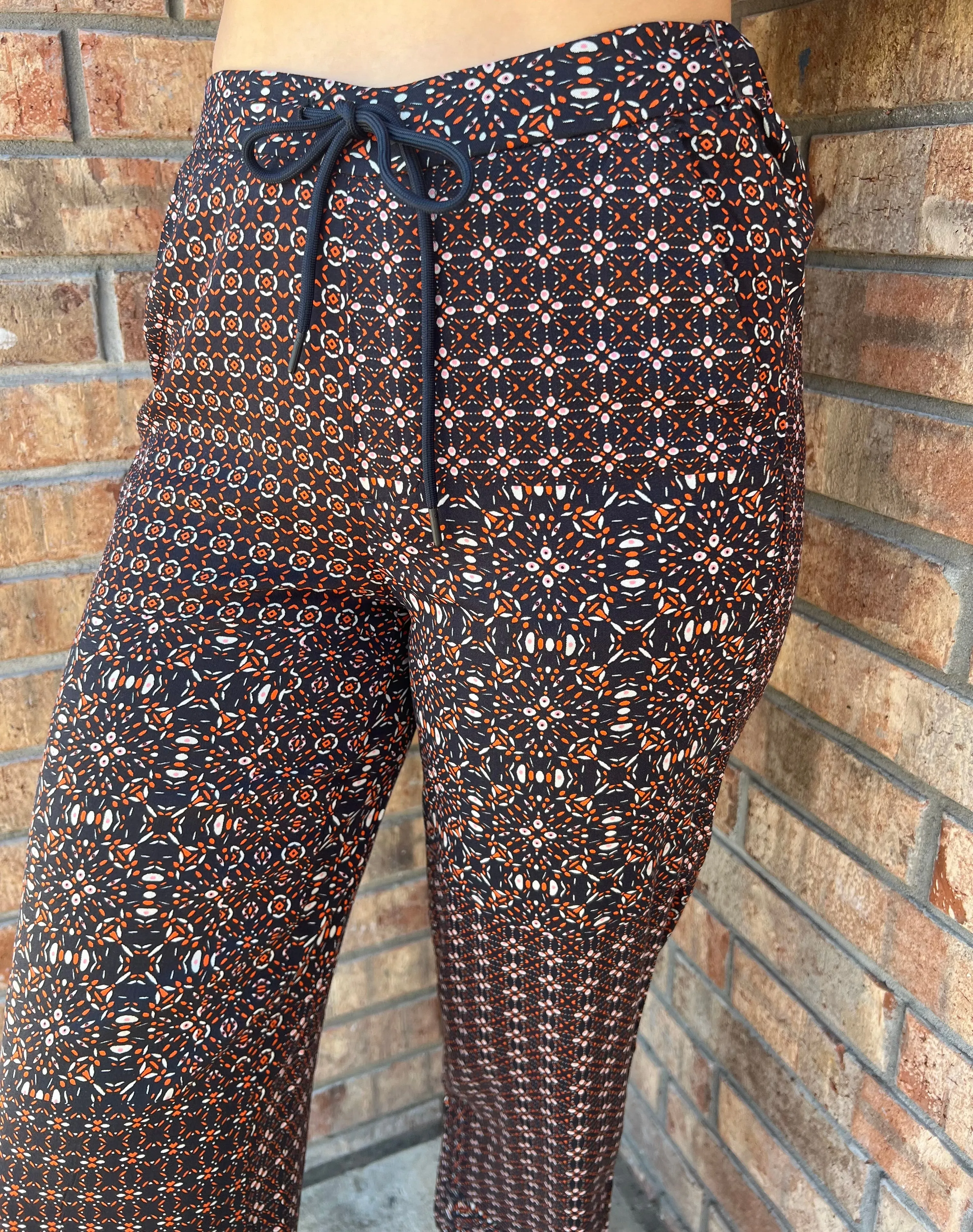 Liverpool Printed Pull-On Crop Pant