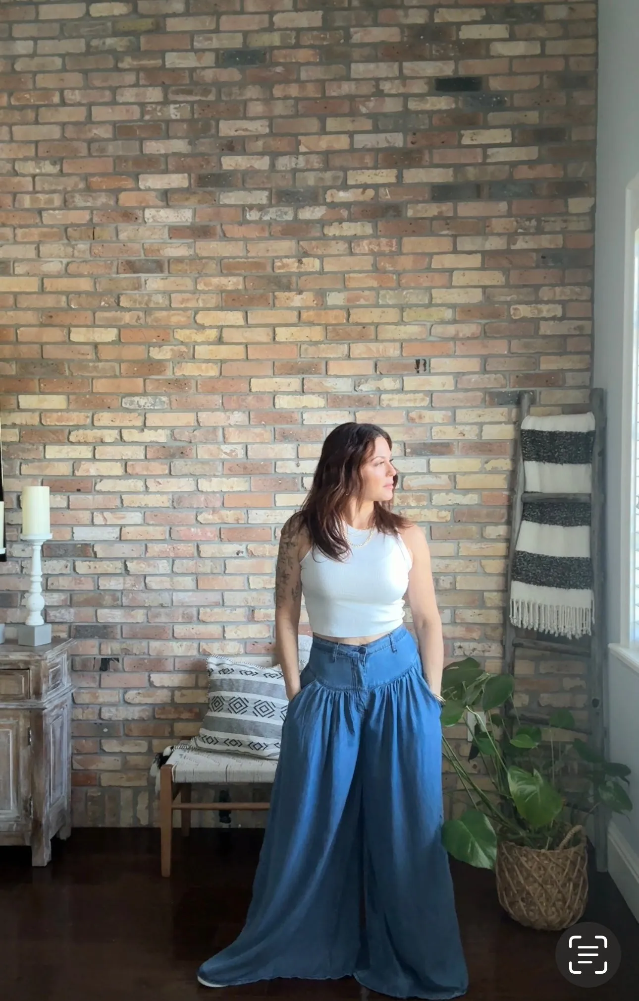 NIA WIDE LEG CHAMBRAY PANTS