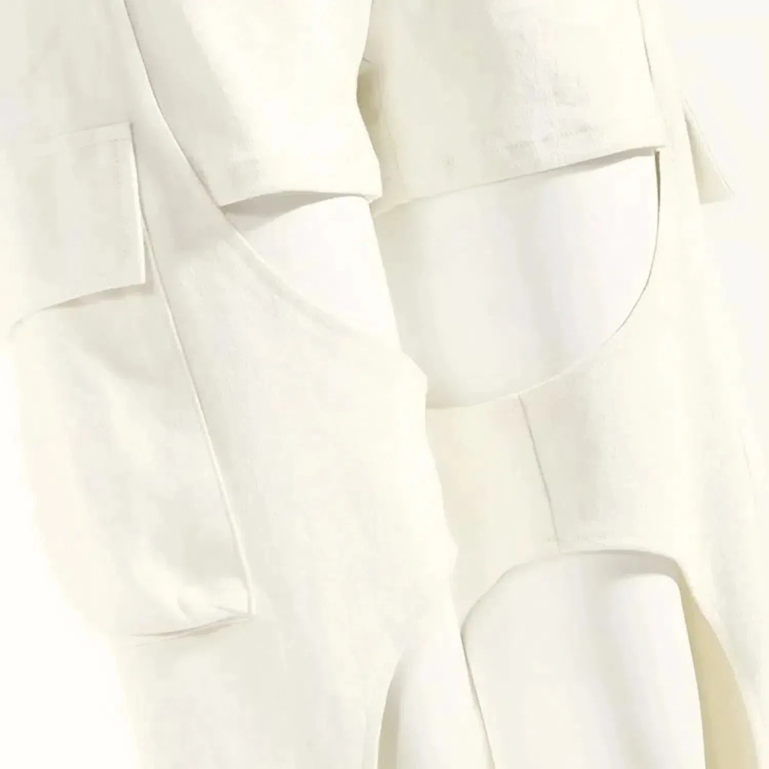 Velith – Layered design – Tapered pants