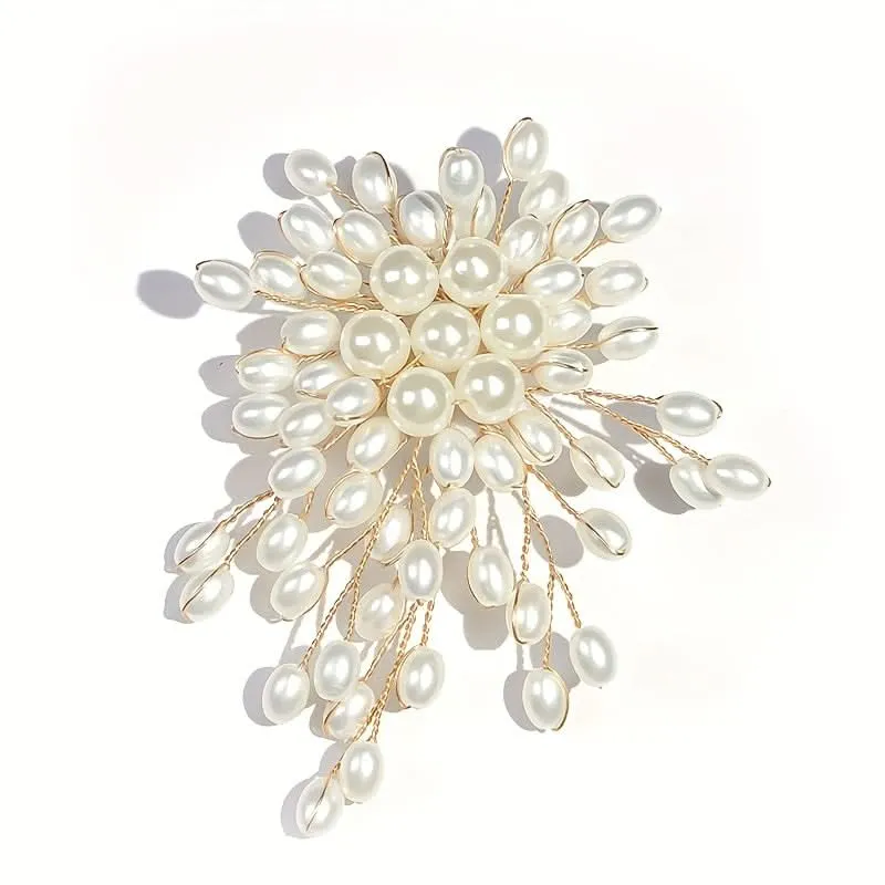 Vintage Pearl Brooch Pin – Elegant Floral Design