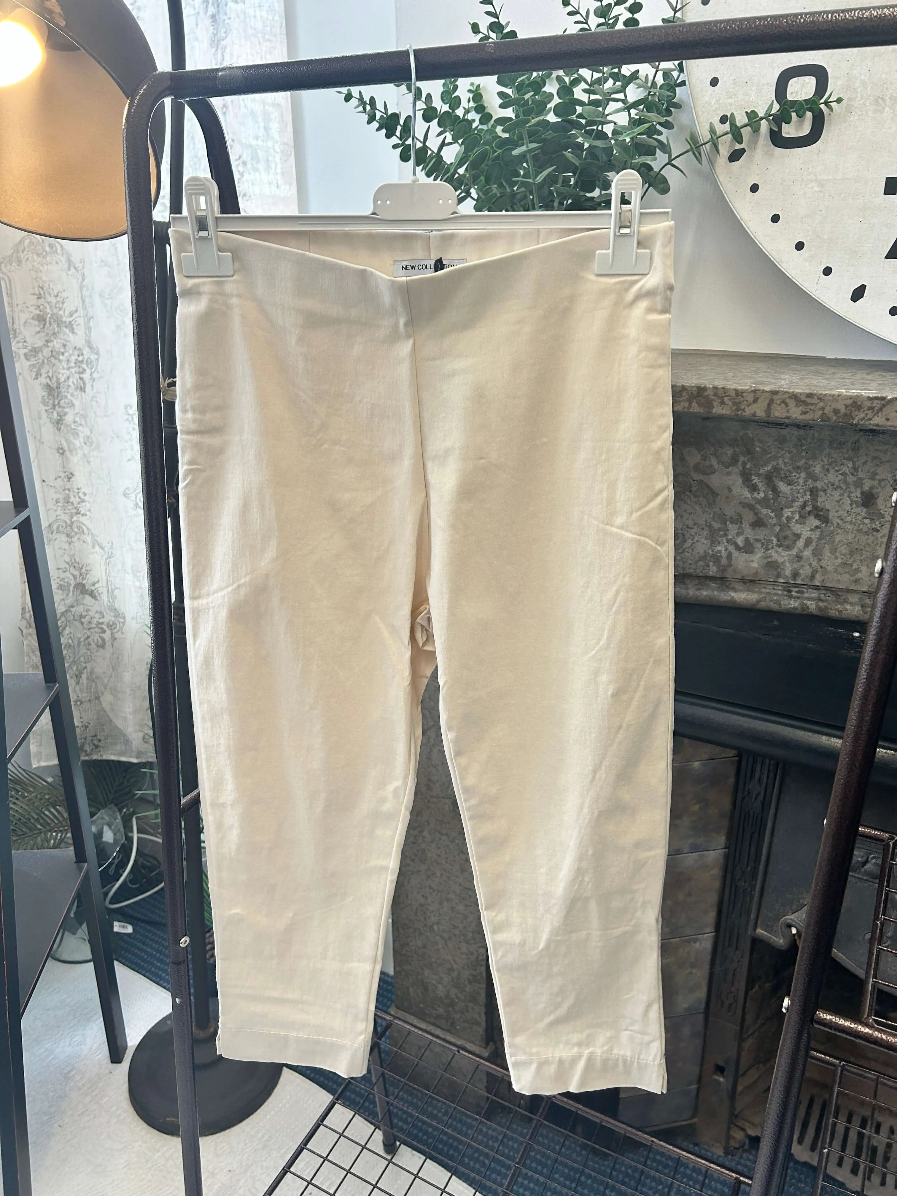 Yvette darted seamless Capri Pants