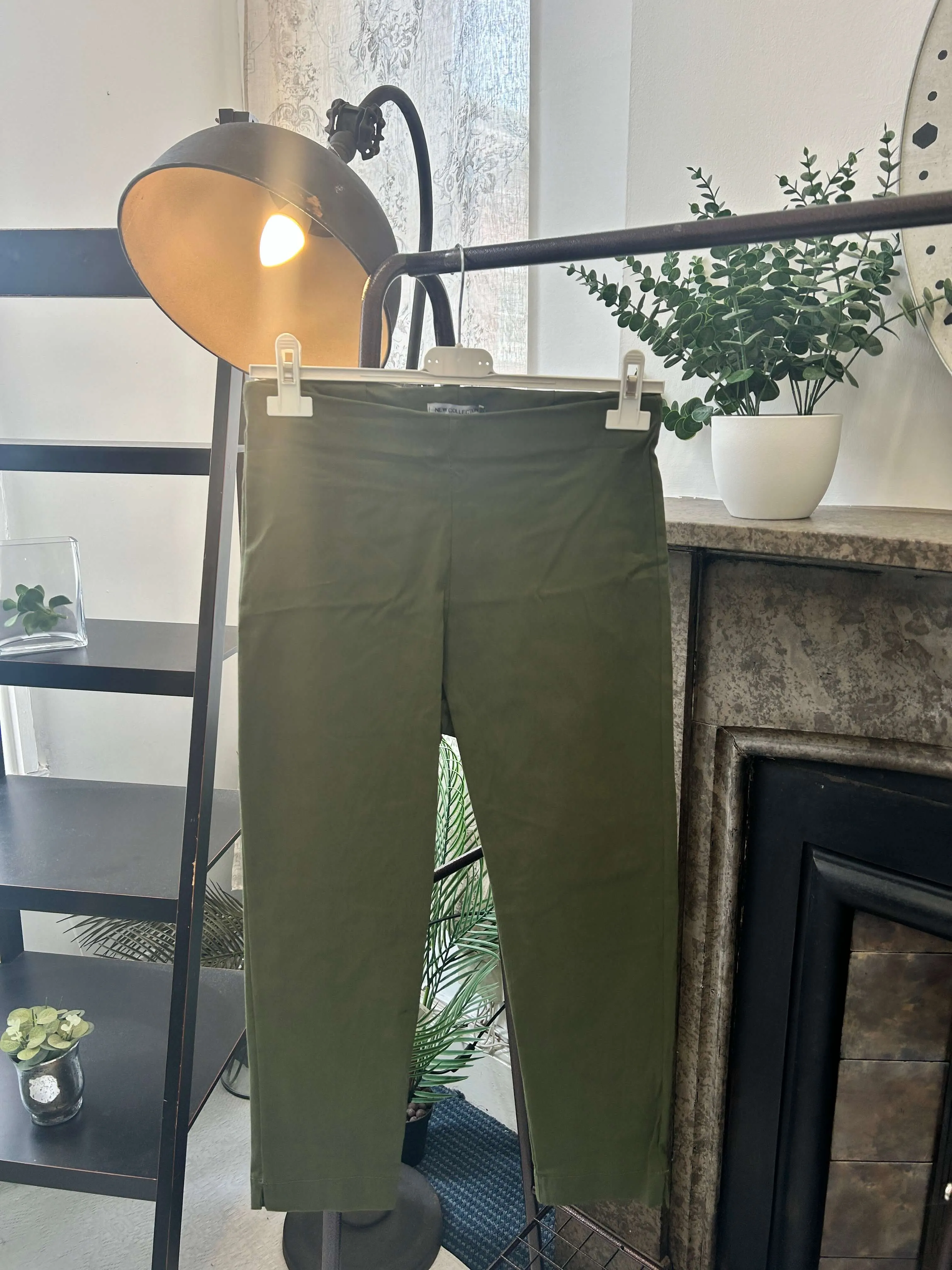 Yvette darted seamless Capri Pants