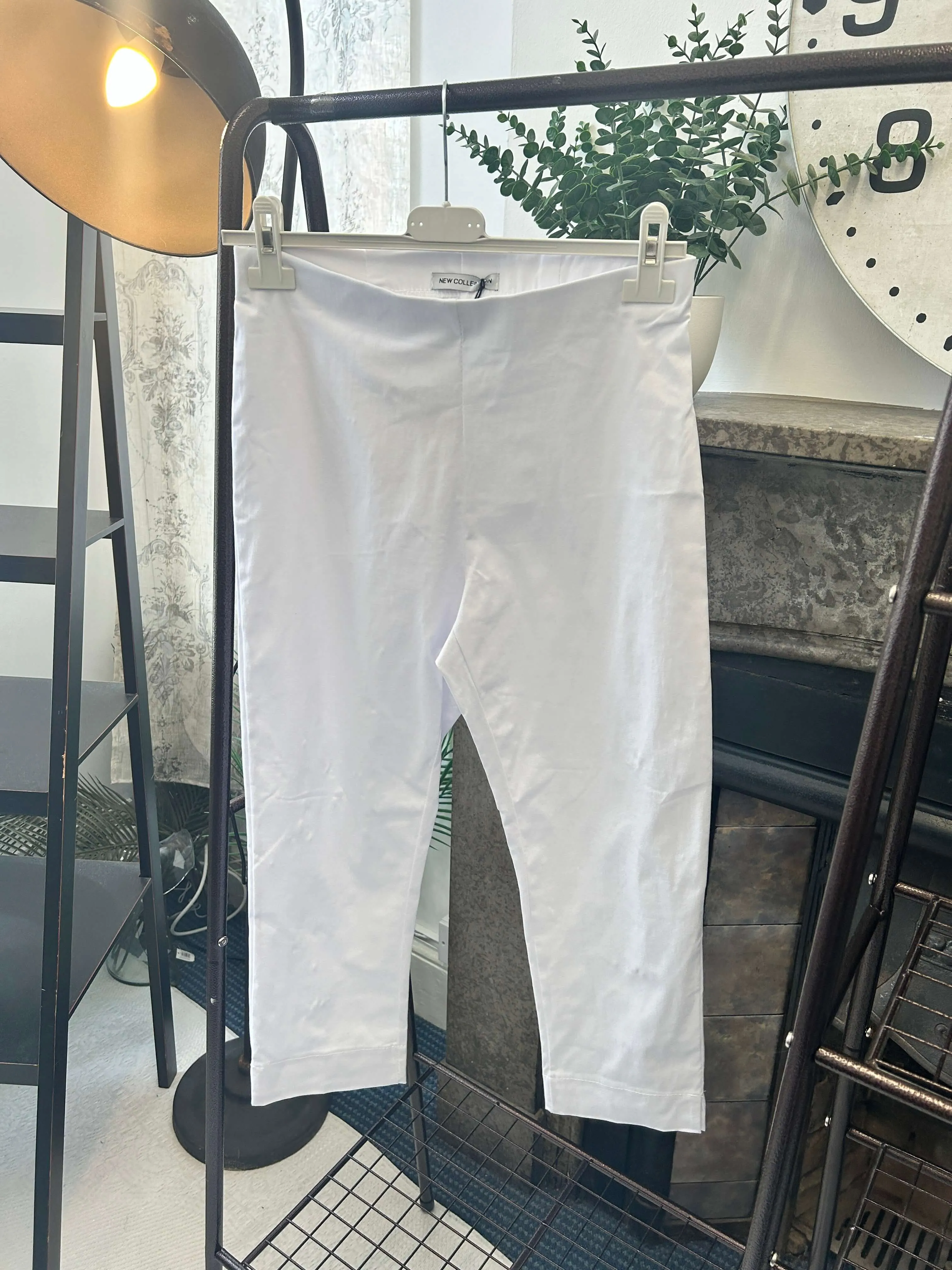 Yvette darted seamless Capri Pants
