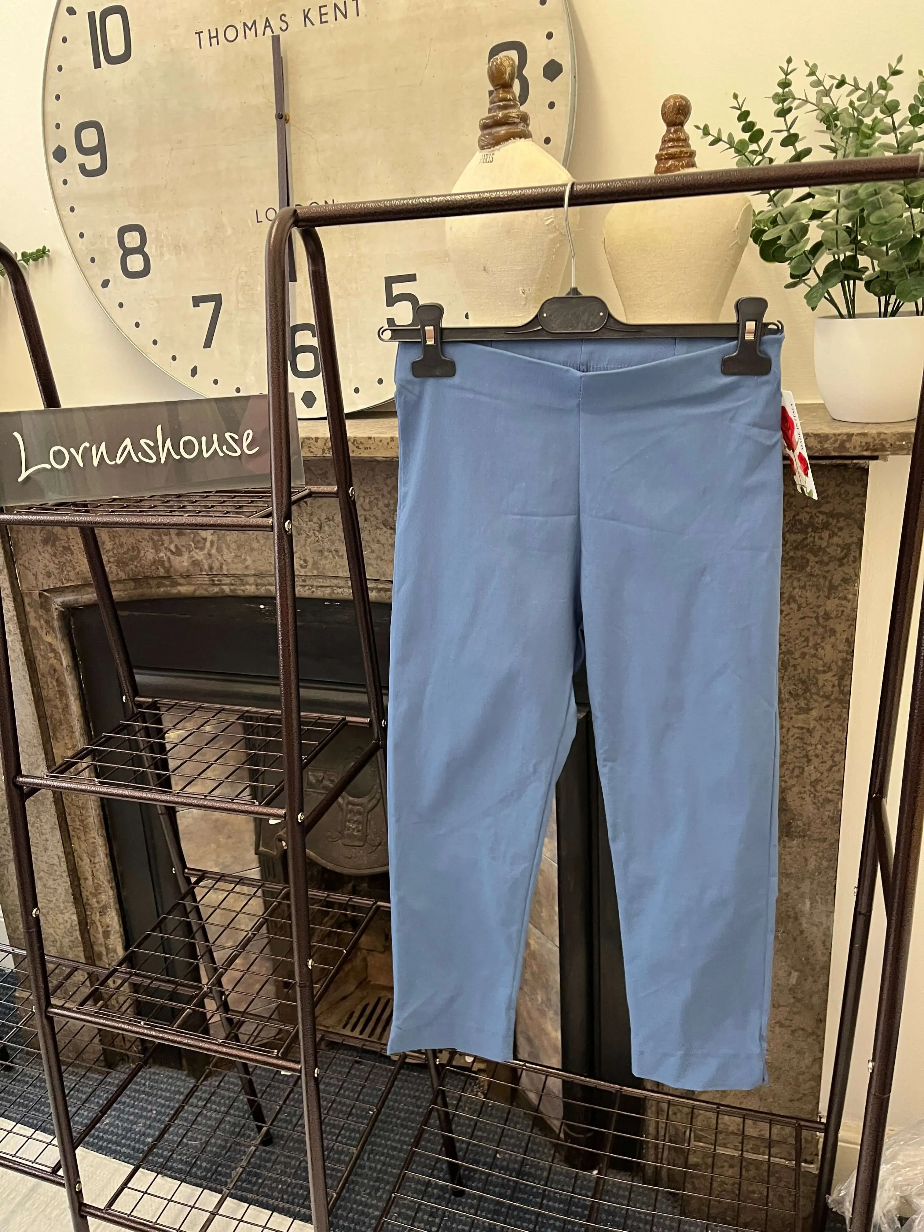 Yvette darted seamless Capri Pants