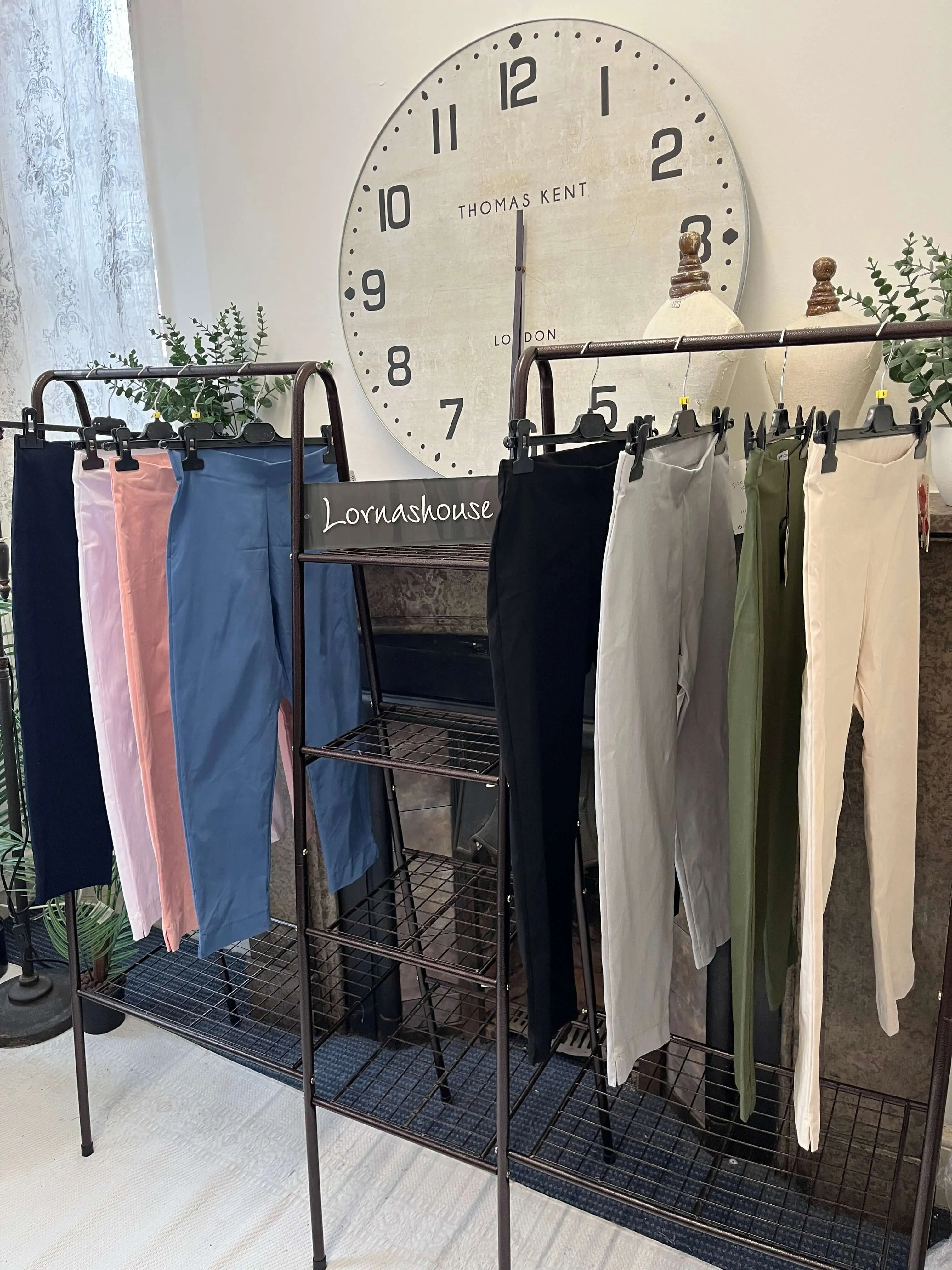 Yvette darted seamless Capri Pants